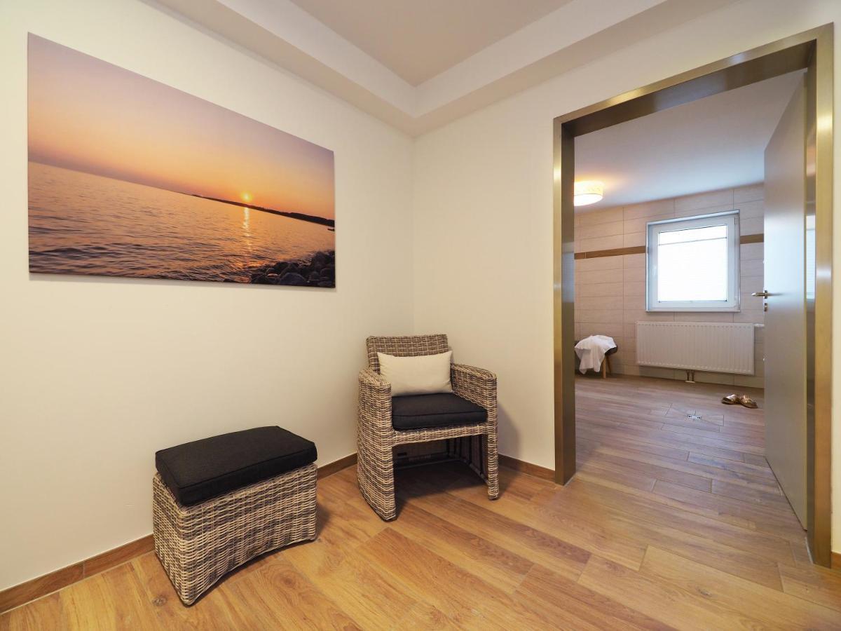 Terrassenwohnung "Treibholz" - Oase Am Haff Garz  Esterno foto